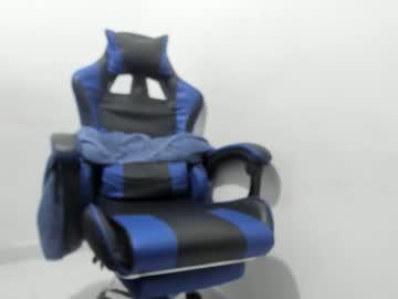 Watch big_dad69 performing live on BoomCams free cam network