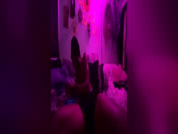 Watch bigdigbunny performing live on BoomCams free cam network
