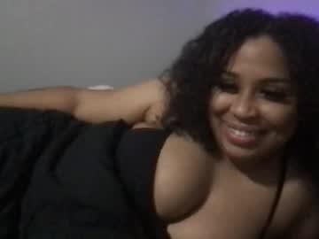 Watch bigmamapresh performing live on BoomCams free cam network