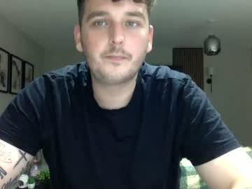 Watch bigzeelee performing live on BoomCams free cam network