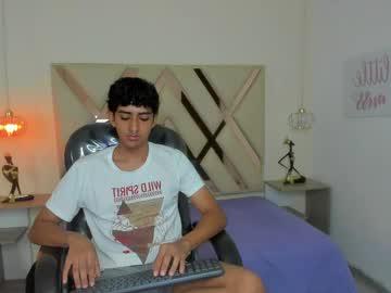 Watch billiejean18 performing live on BoomCams free cam network