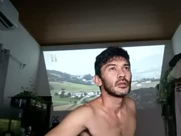 Watch binhodm1 performing live on BoomCams free cam network