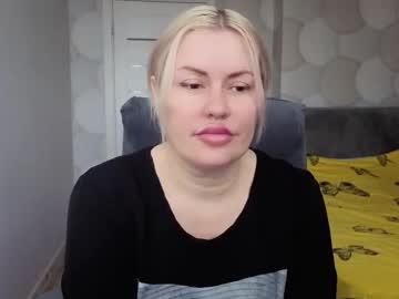 Watch blackeyes11 performing live on BoomCams free cam network
