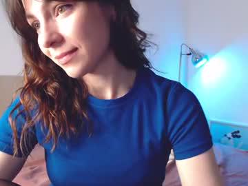 Watch bonjourlabelle performing live on BoomCams free cam network