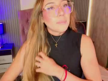 Watch bonnali_lune performing live on BoomCams free cam network