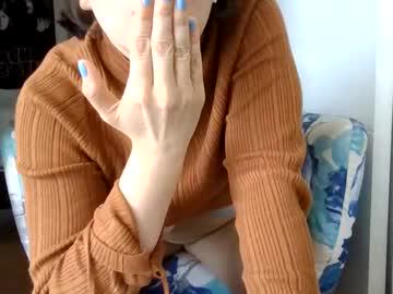 Watch brattybonnie performing live on BoomCams free cam network