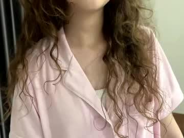 Watch breeproco performing live on BoomCams free cam network