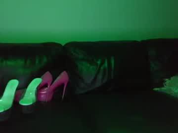 Watch brittanyslutjax performing live on BoomCams free cam network