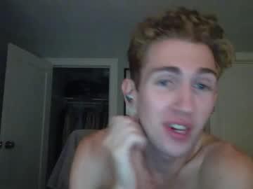 Watch brokeboymn performing live on BoomCams free cam network