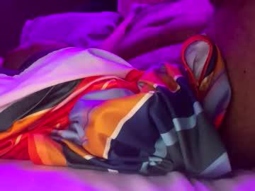 Watch bubbaboxxx performing live on BoomCams free cam network