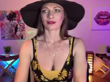 Watch bunnieandthedude performing live on BoomCams free cam network