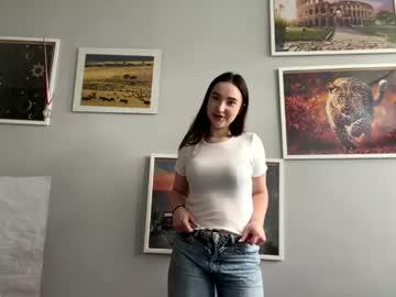 Watch bunnysquish performing live on BoomCams free cam network
