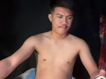 Watch callme_jus performing live on BoomCams free cam network