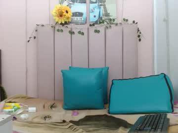 Watch camila_williiamsres performing live on BoomCams free cam network