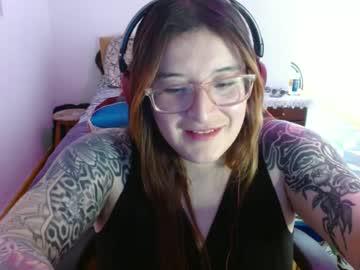 Watch candy698550 performing live on BoomCams free cam network