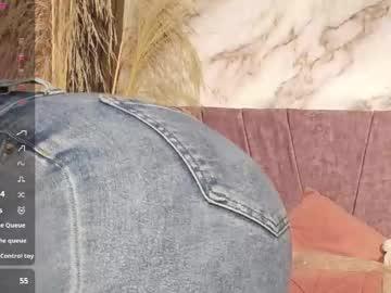 Watch candy_williamss performing live on BoomCams free cam network