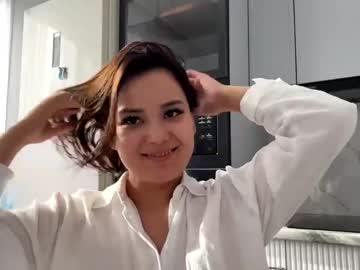 Watch carlynputhiyamadam performing live on BoomCams free cam network