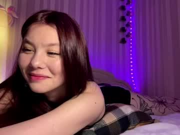 Watch carolynexford performing live on BoomCams free cam network
