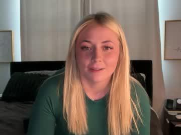 Watch cassiexoox performing live on BoomCams free cam network