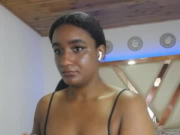 Watch cattleya_hotgirl performing live on BoomCams free cam network