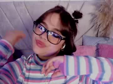 Watch chaarlotte_1 performing live on BoomCams free cam network