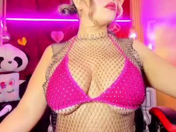 Watch chanellbrad performing live on BoomCams free cam network