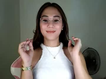 Watch chelly4u69 performing live on BoomCams free cam network