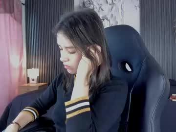 Watch cherrybombs_ performing live on BoomCams free cam network