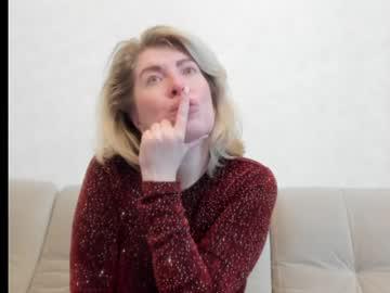Watch chicafortuna performing live on BoomCams free cam network