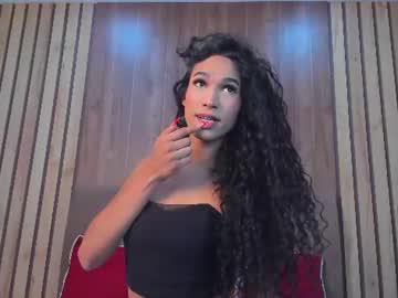 Watch chloee_adams_ performing live on BoomCams free cam network