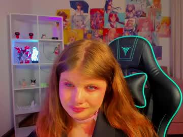 Watch chloehalses performing live on BoomCams free cam network