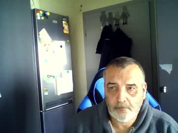 Watch chris250268 performing live on BoomCams free cam network