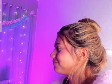 Watch chris_velvet performing live on BoomCams free cam network