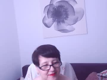 Watch christarose performing live on BoomCams free cam network