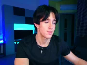 Watch christianlevine_ performing live on BoomCams free cam network