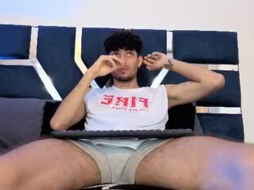 Watch chrisupland performing live on BoomCams free cam network