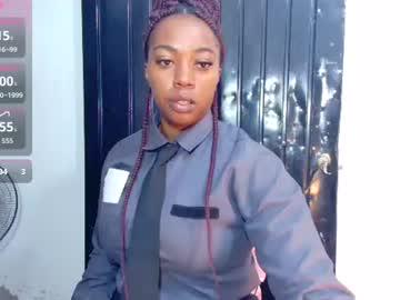 Watch ciaraebonyxxx performing live on BoomCams free cam network