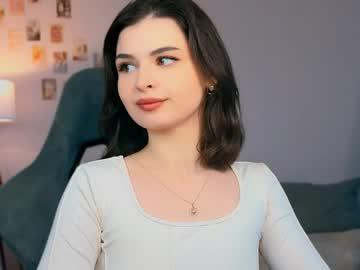 Watch cindyclub_ performing live on BoomCams free cam network