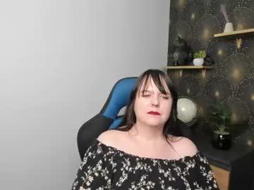 Watch clarasoftxo performing live on BoomCams free cam network