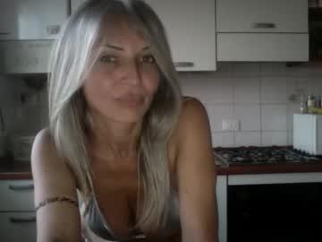 Watch claudia_with_love performing live on BoomCams free cam network