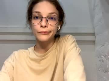 Watch clyderolls performing live on BoomCams free cam network