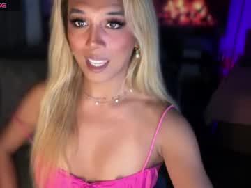Watch cockprincess_dianna performing live on BoomCams free cam network