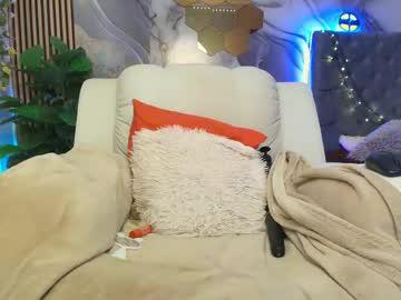 Watch concubine_princess performing live on BoomCams free cam network