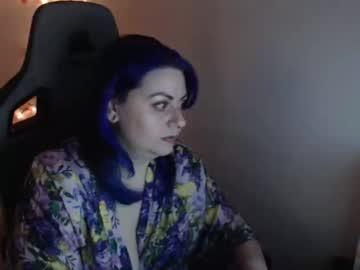 Watch confused_armadillo performing live on BoomCams free cam network