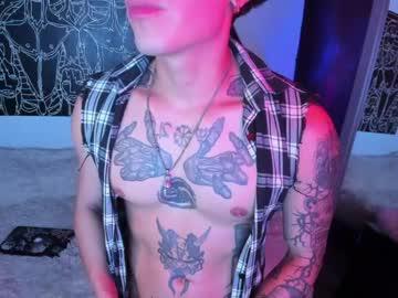 Watch connor_davis performing live on BoomCams free cam network