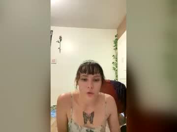Watch crazymolly333 performing live on BoomCams free cam network