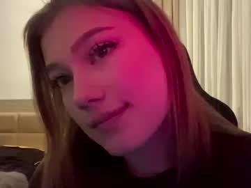 Watch crissymemo performing live on BoomCams free cam network