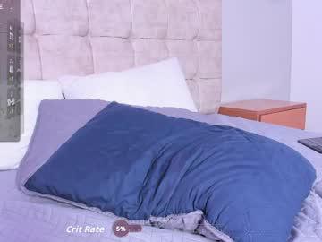 Watch cristal_wom performing live on BoomCams free cam network