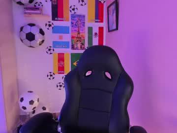 Watch cristalcerati__ performing live on BoomCams free cam network