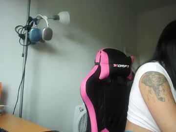 Watch cristalmoon performing live on BoomCams free cam network